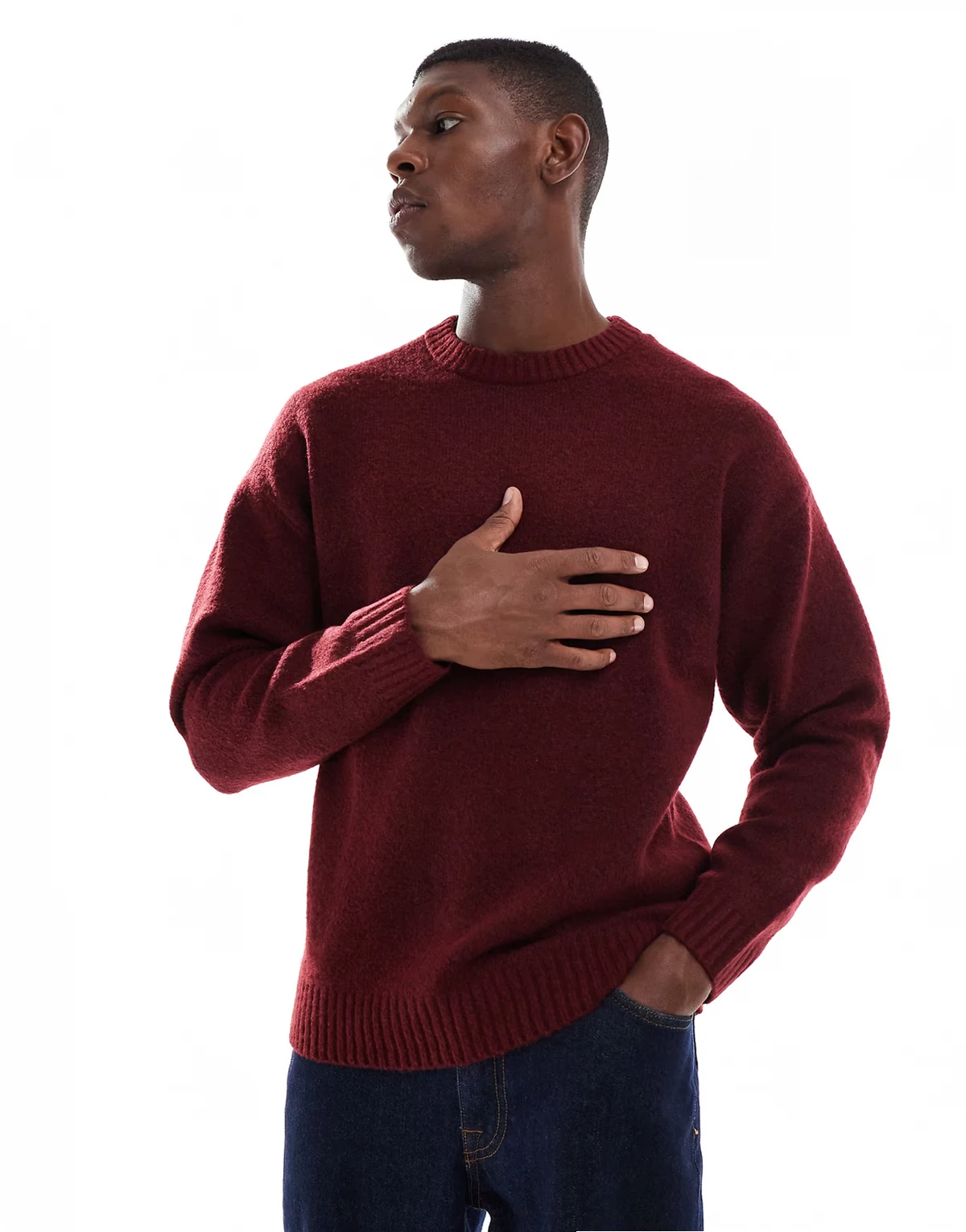– Flauschiger Oversize-Pullover in Burgunderrot mit Rundhalsausschnitt