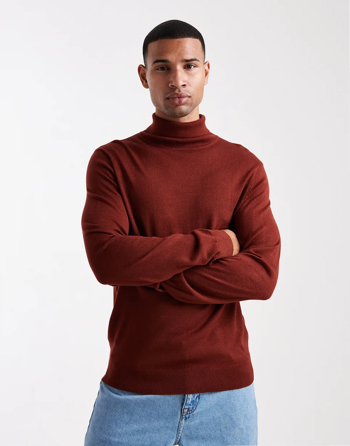 turtle neck sweater in burgundy