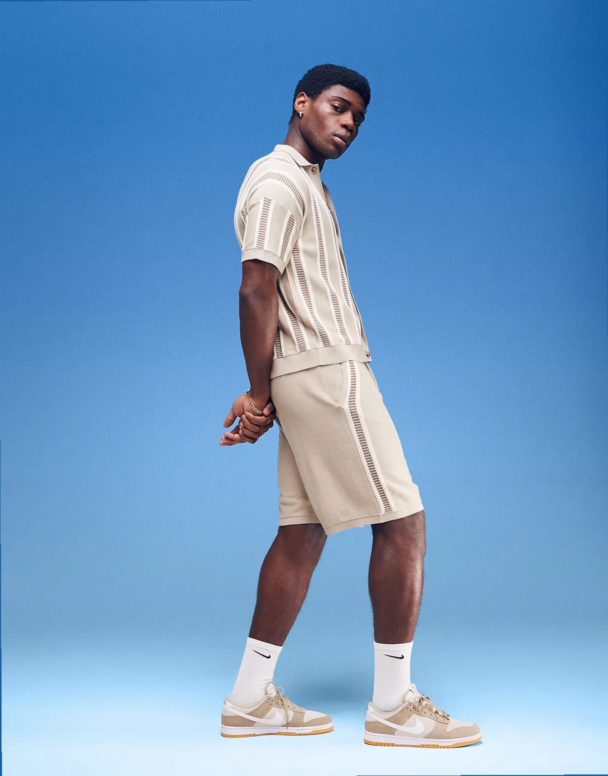 – Strukturierte Oversize-Shorts aus Strick in Beige, Kombiteil