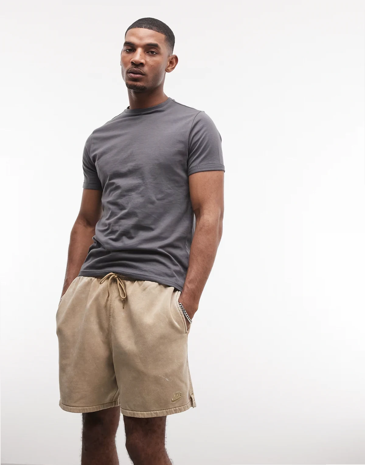 Club washed shorts in brown