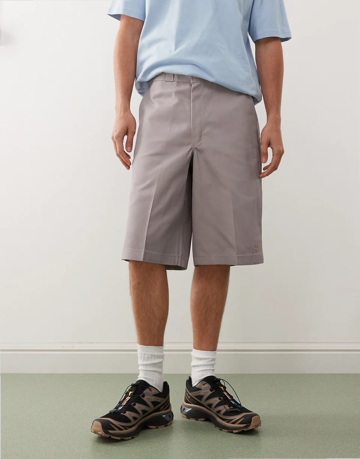 13 inch twill pocket shorts in light gray