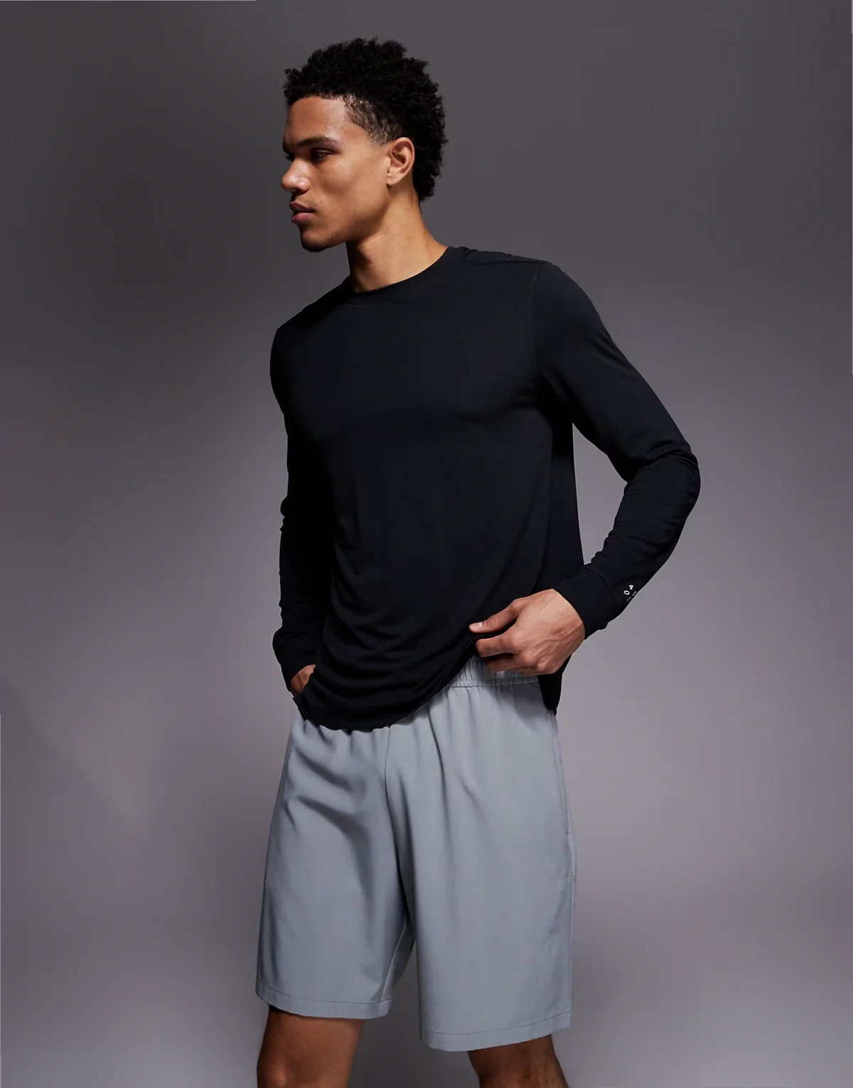 – Icon – Szare szybkoschnące szorty treningowe o długości 18 cali z kieszeniami zapinanymi na suwak