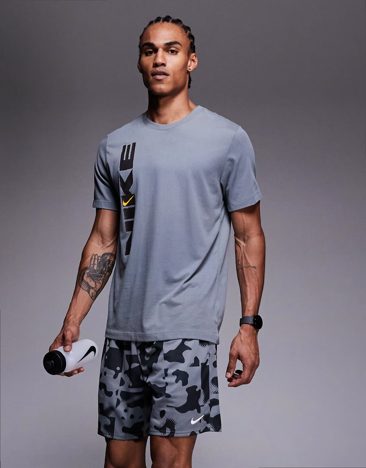 Dri-FIT 7-inch shorts in black and gray