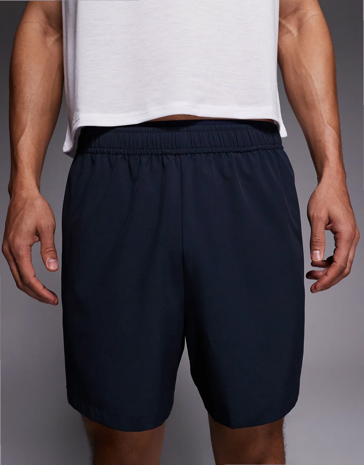 – Icon – Schnelltrocknende Sport-Shorts in dunklem Marineblau mit Reißverschlusstaschen, 13 cm Schrittlänge