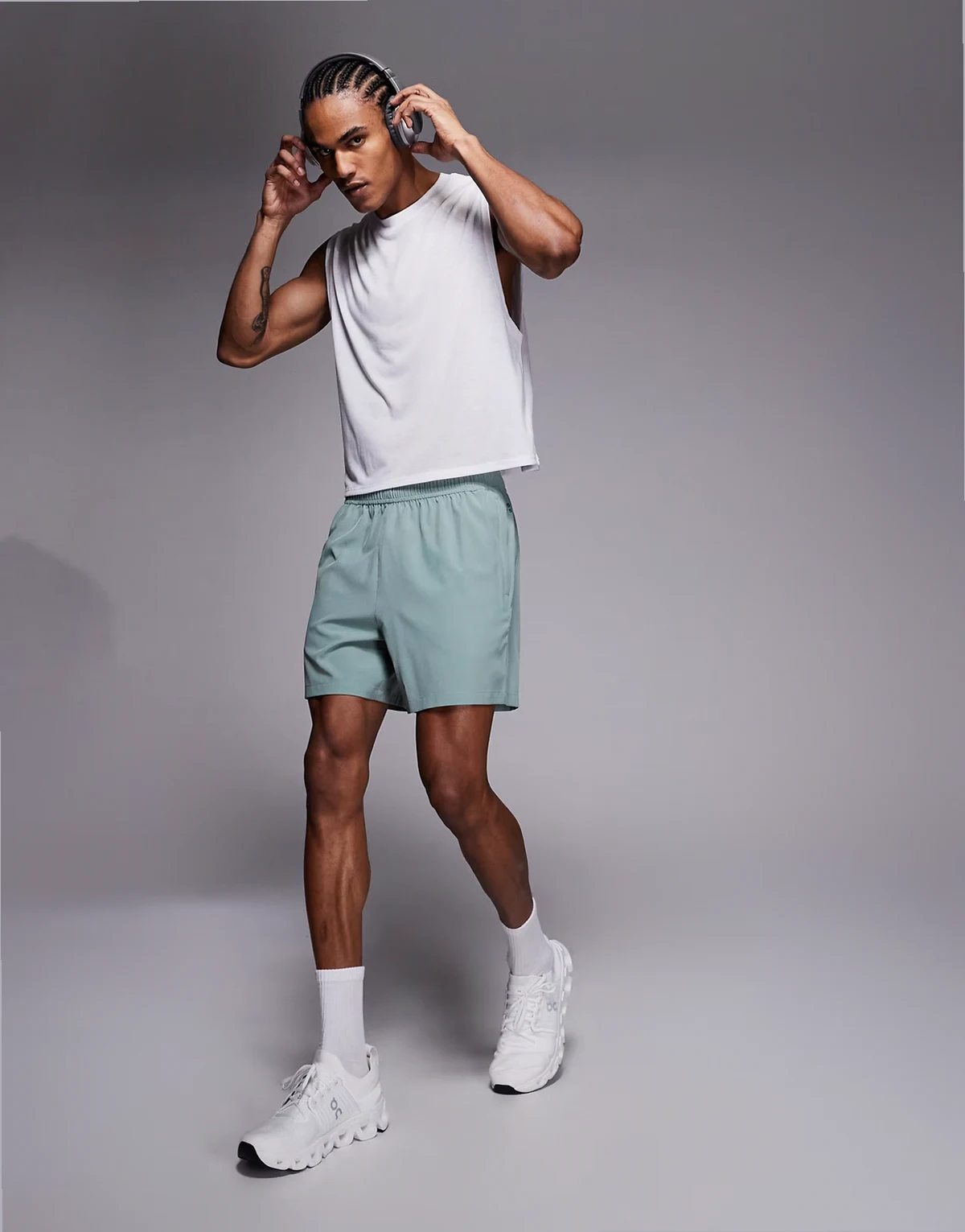 – Icon – Schnelltrocknende Sport-Shorts in Jadegrün mit Reißverschlusstaschen und Markenlogo, 13 cm Schrittlänge