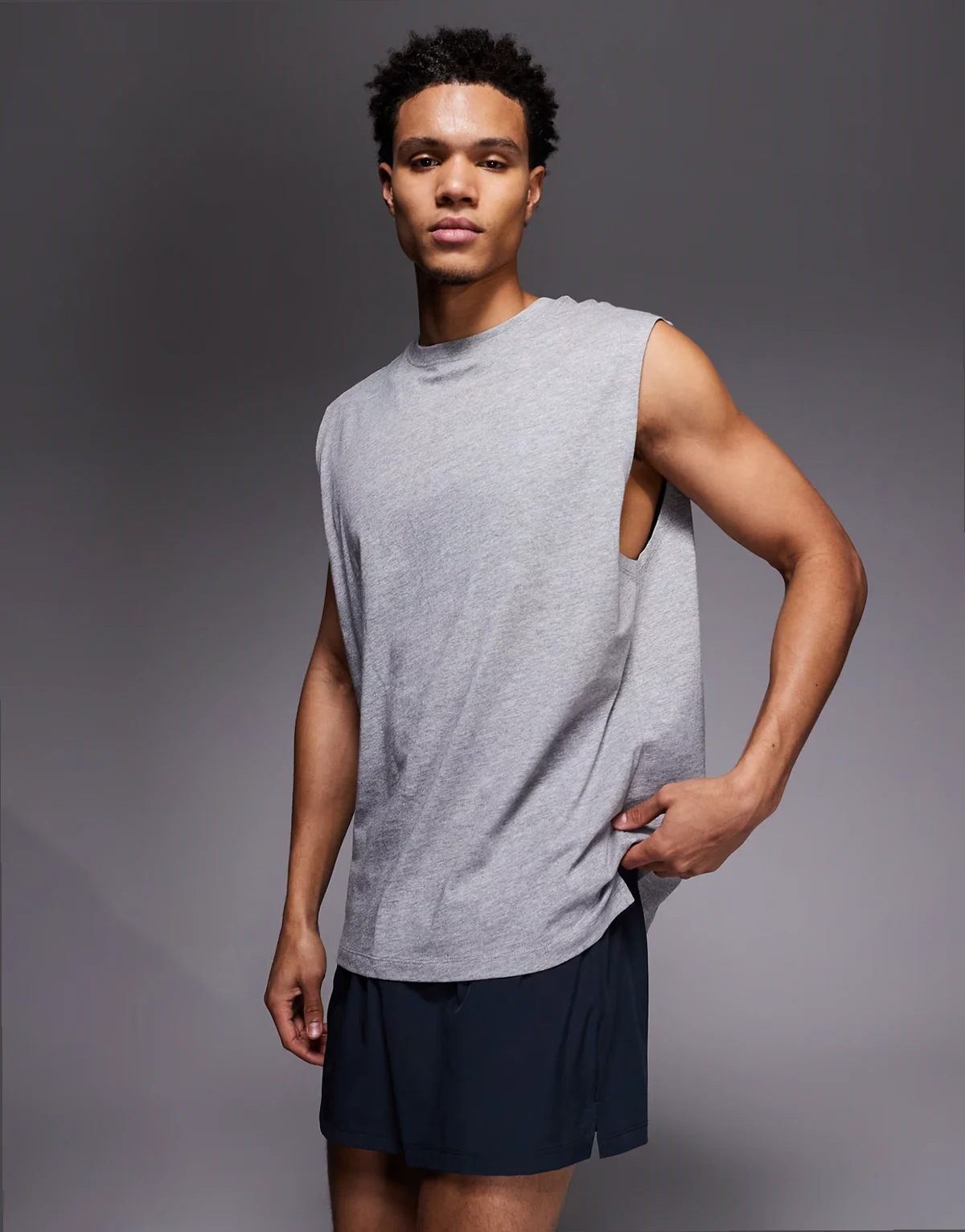 – Icon – Ciemnogranatowe szybkoschnące szorty do biegania o długości 8 cm z kieszenią na telefon z tyłu