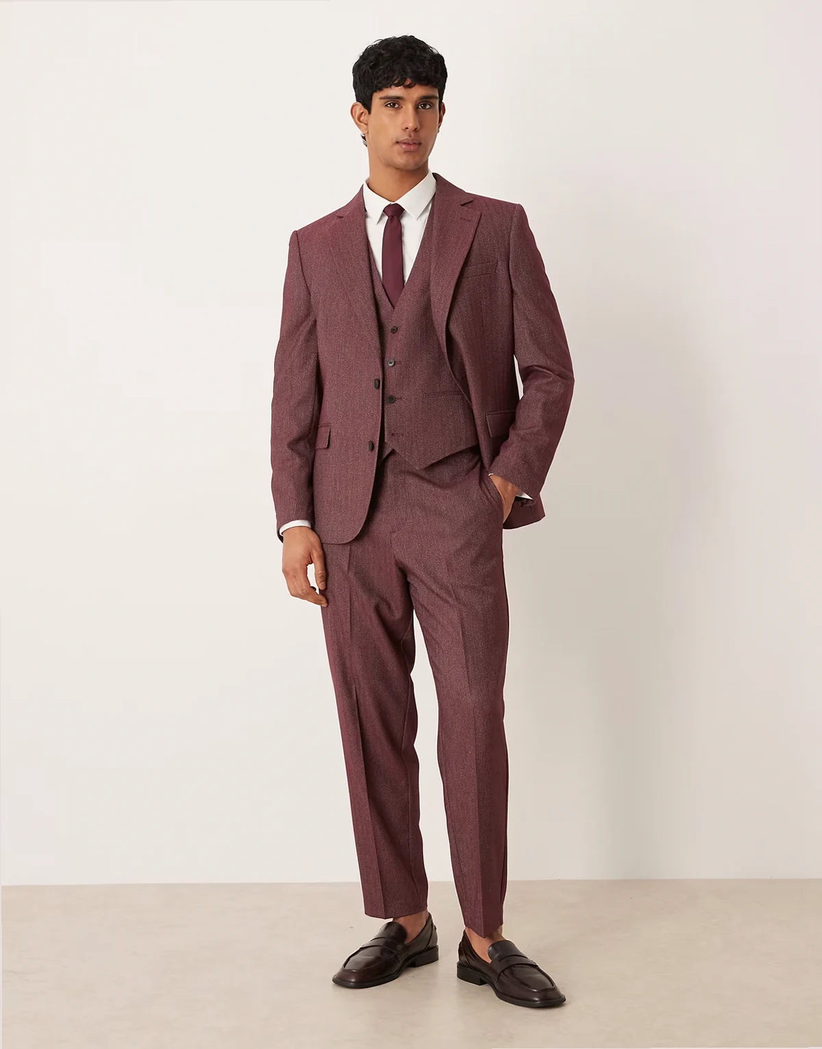 relaxed tapered suit pants in burgundy herringbone