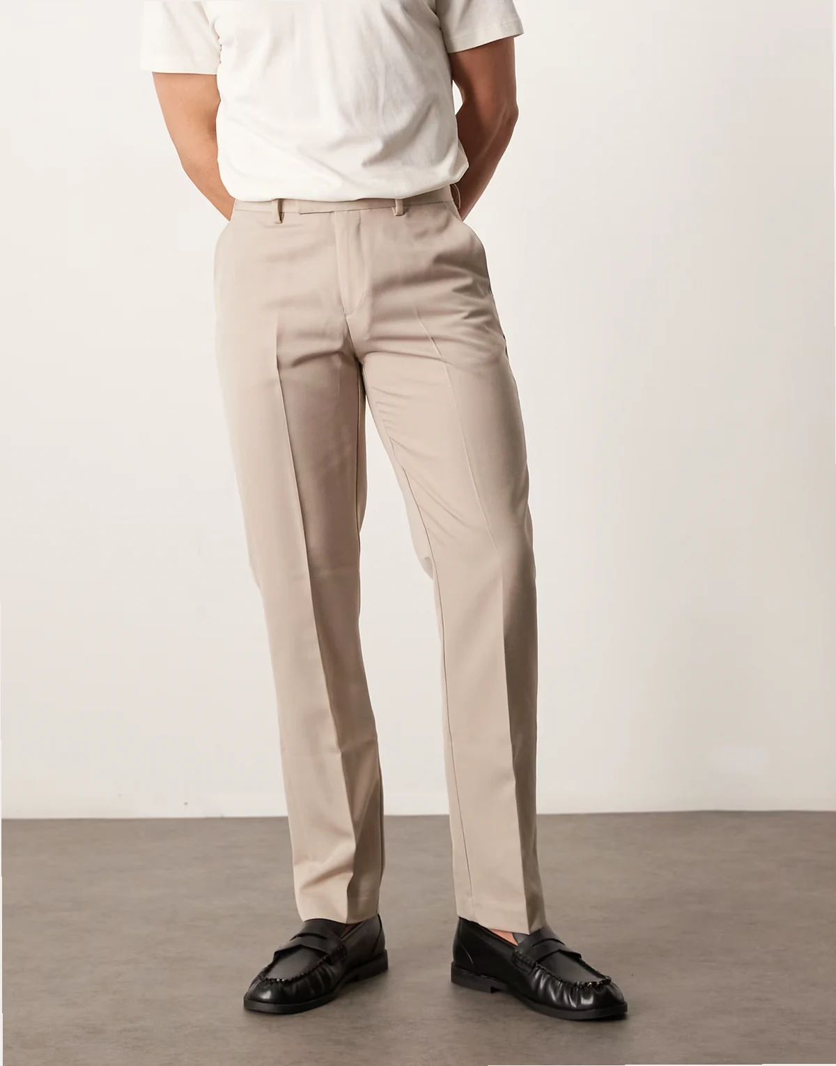 – Elegante Hose in Steinbeige mit schmalem Schnitt