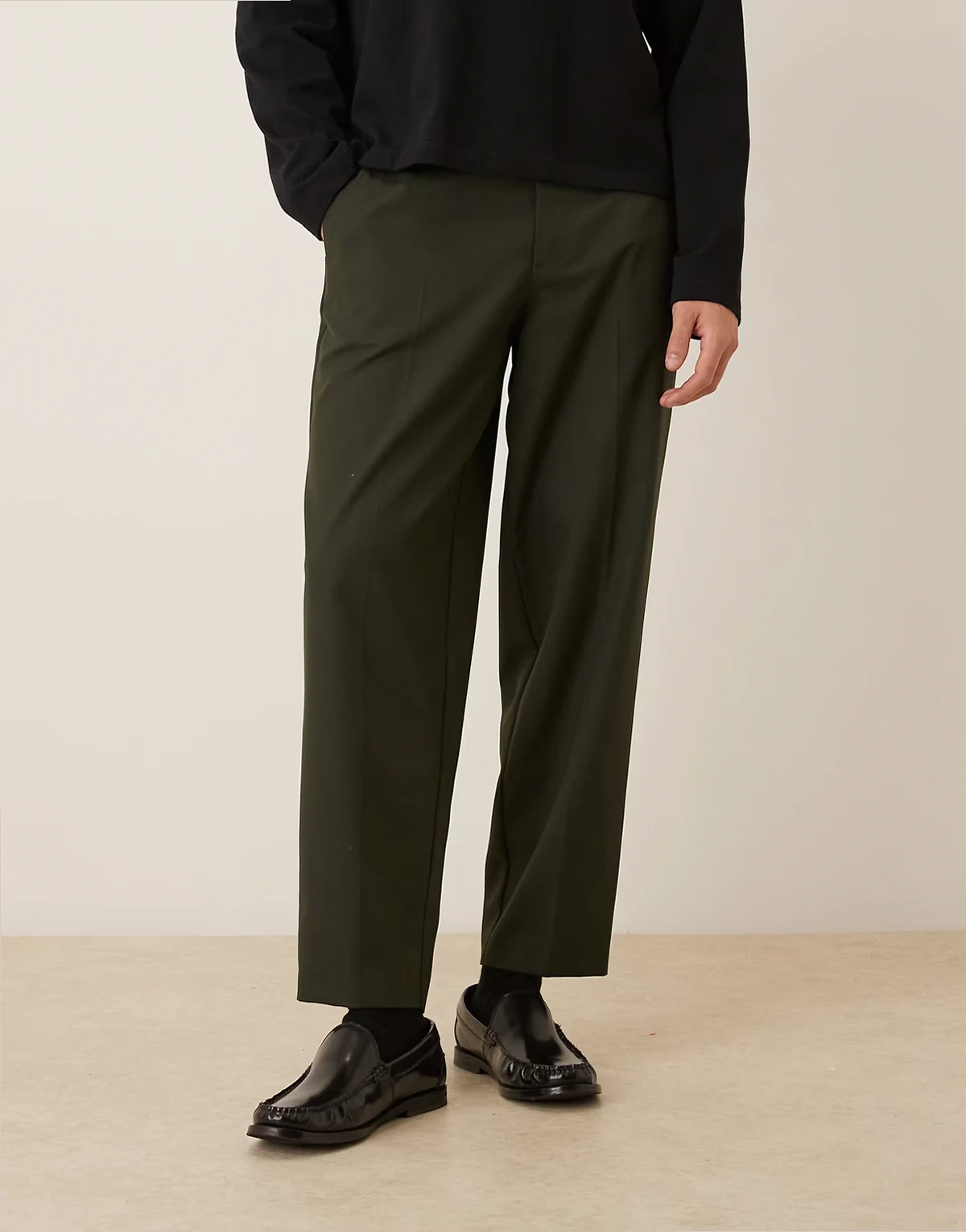 – Elegante, schmal zulaufende Oversize-Hose in Grün mit Fischgrätmuster