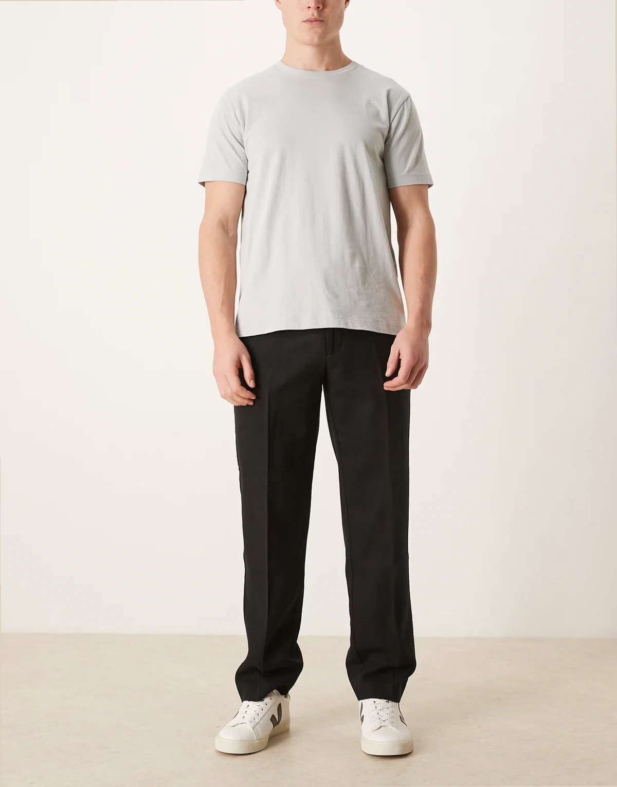 – Elegante Hose mit geradem Schnitt aus Wollmix in Schwarz mit kleinem Münztasche