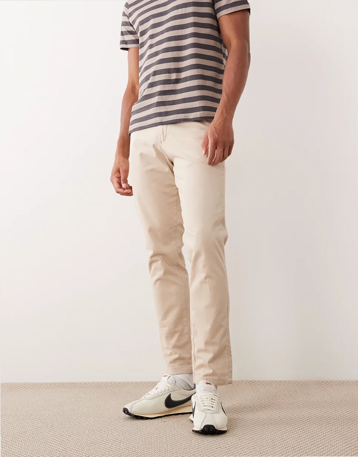 Intelligence – Schmale Chinohose in Beige