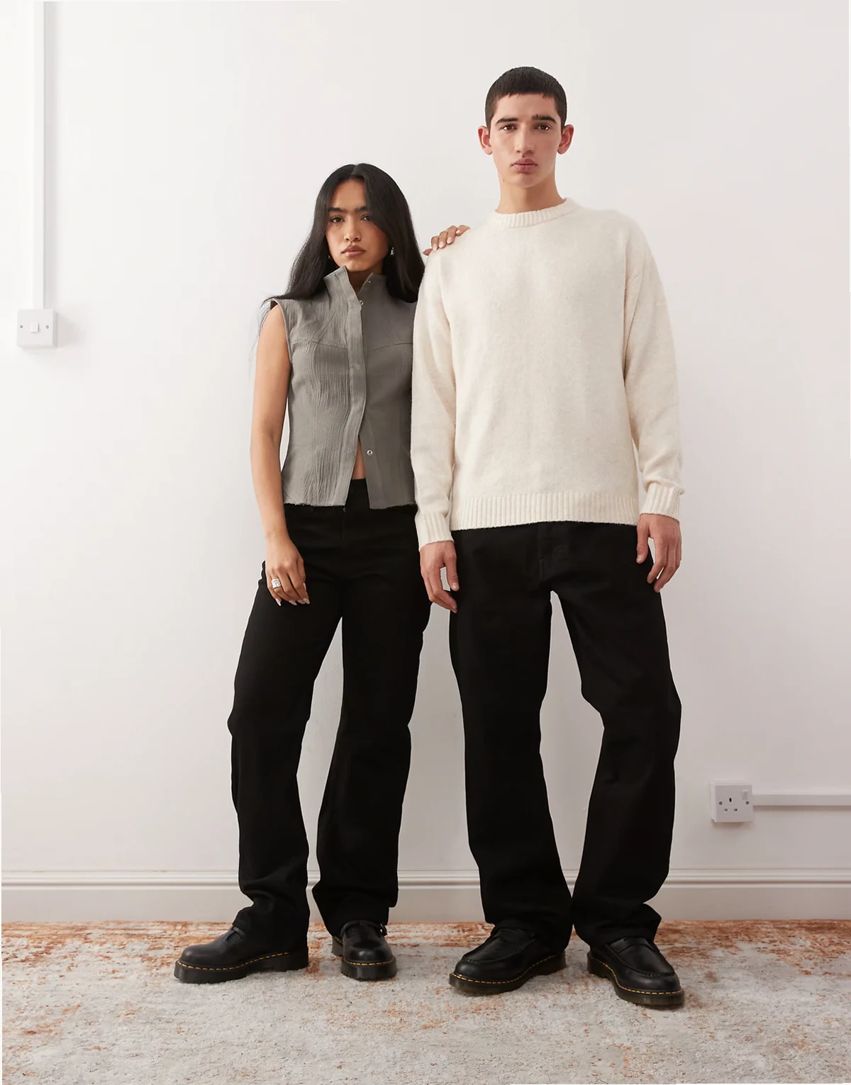 – Orbit Unisex – Jeans in Schwarz mit mittelhohem Bund und geradem Bein