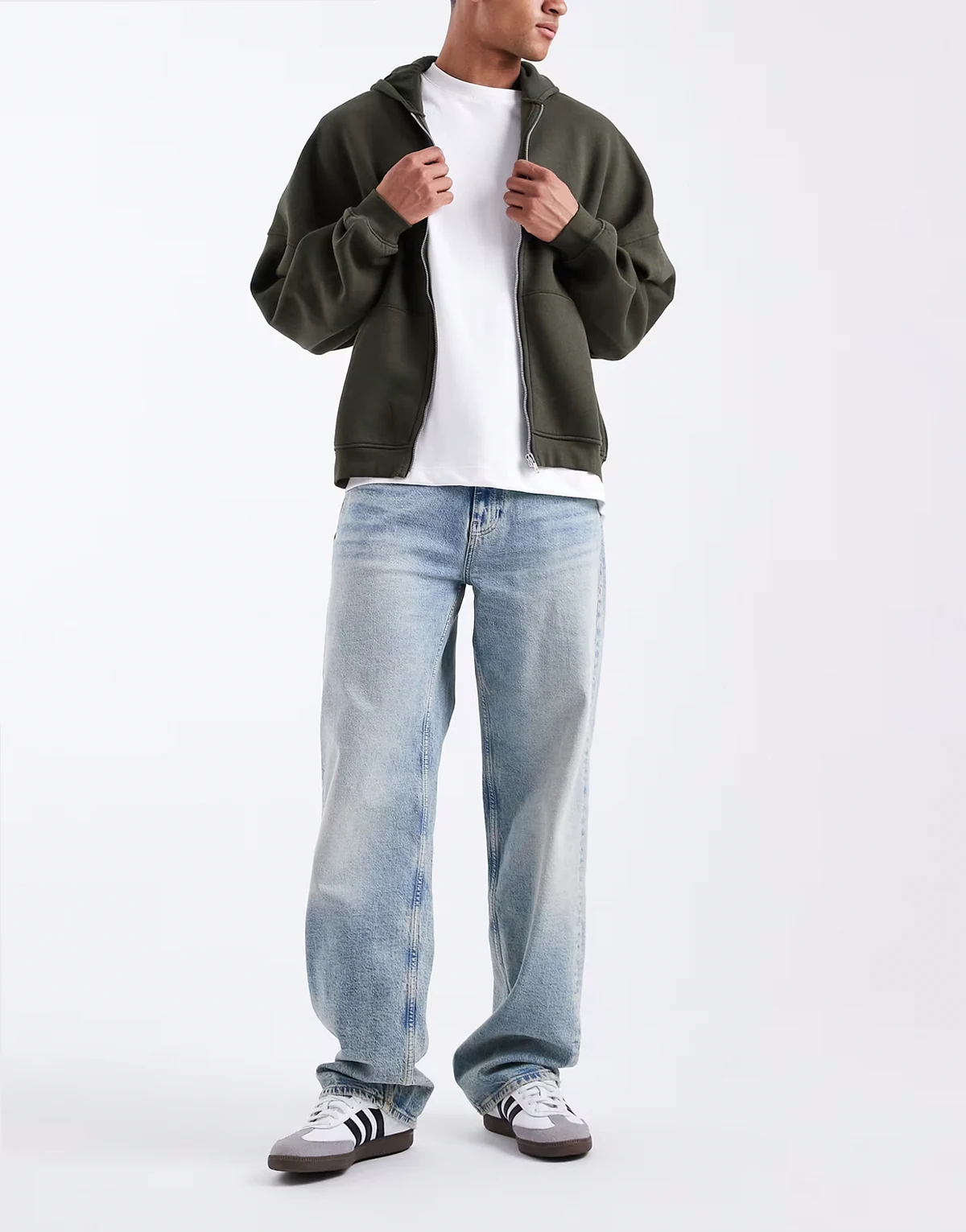 – Jamie – Lockere Jeans in mittelblauer Waschung mit geradem Bein