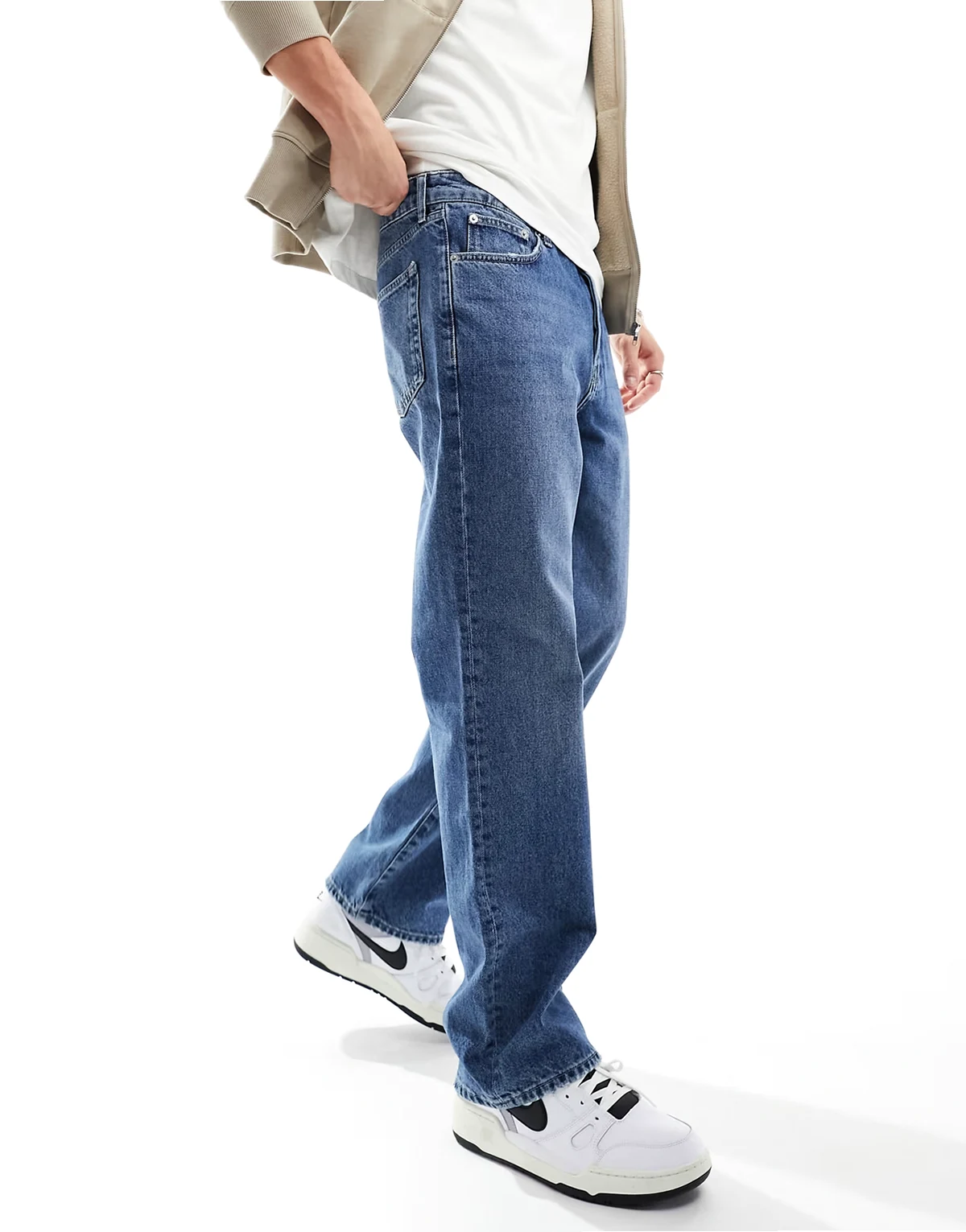 Fade loose fit jeans in mid wash blue