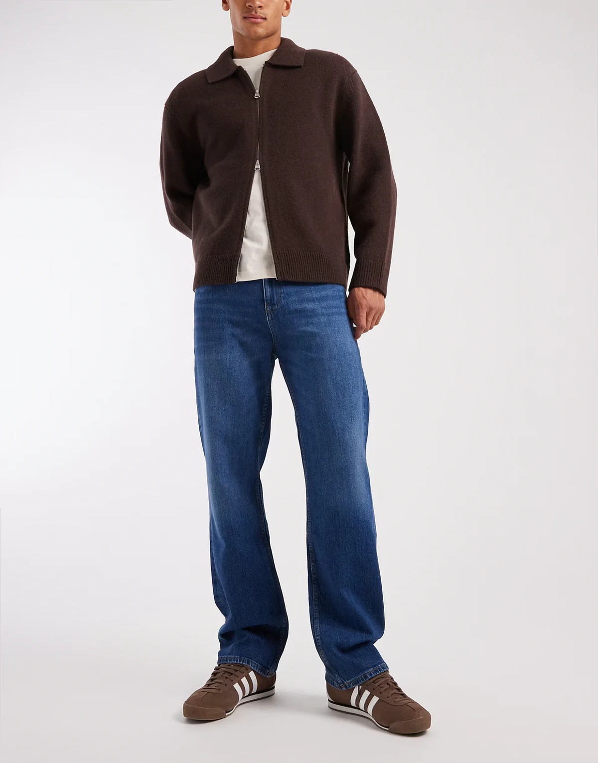 – Otis – Straight-Leg-Jeans in dunkelblauer Waschung mit regulärer Passform