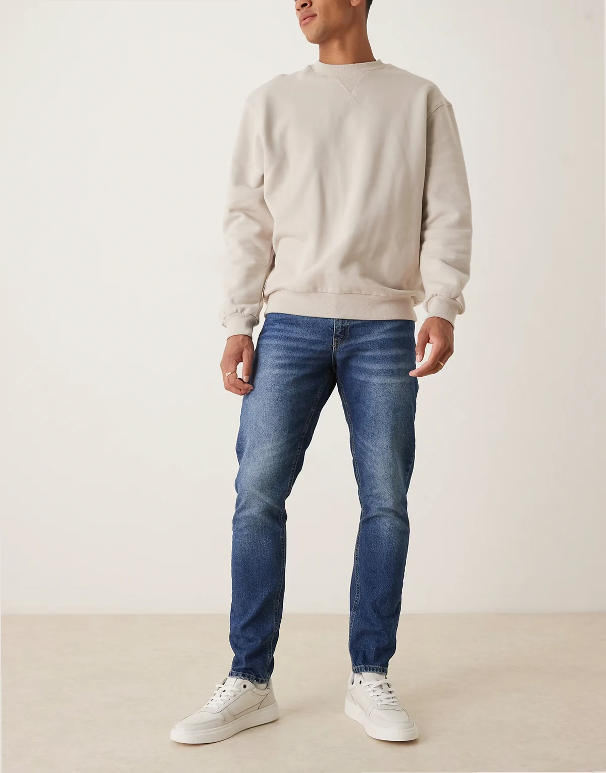 – Slim-Fit-Jeans in verwaschenem Dunkelblau