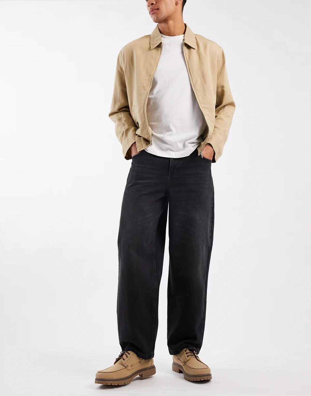 – Loose Fit Straight-Jeans in verwaschenem Schwarz