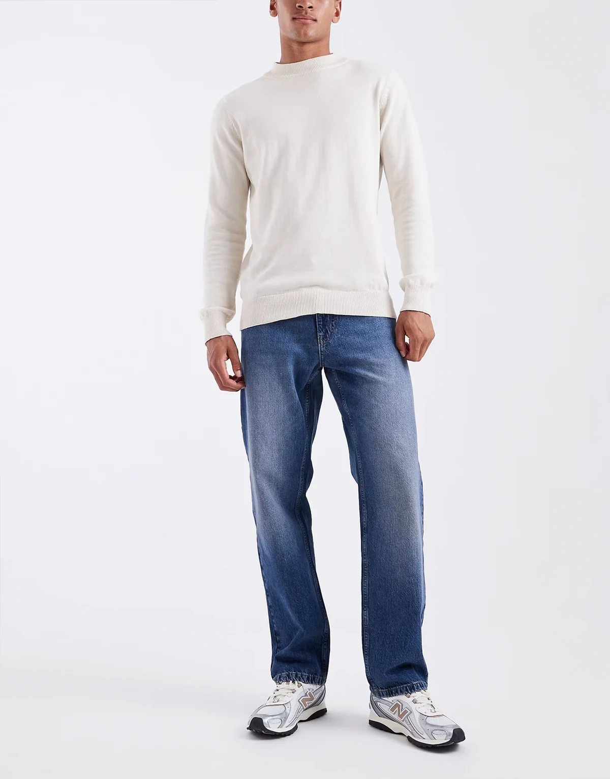 – Straight-Fit-Jeans in dunkler Waschung