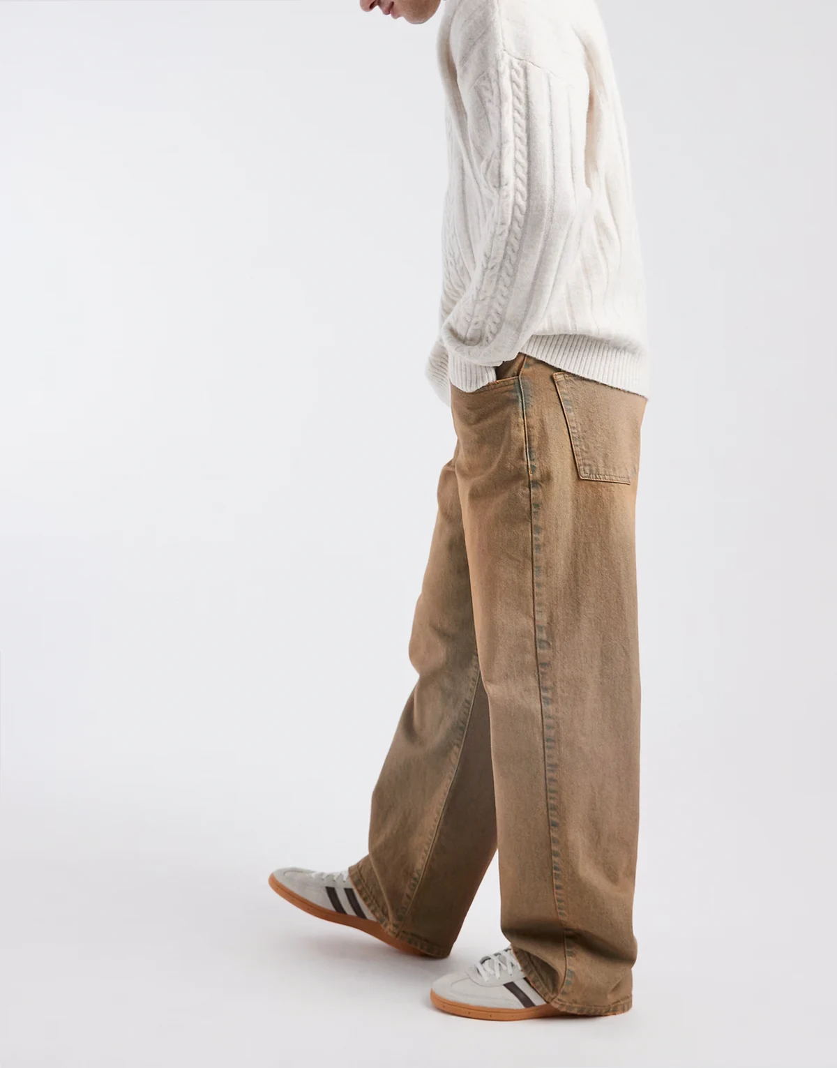 – Weite Jeans in Stone