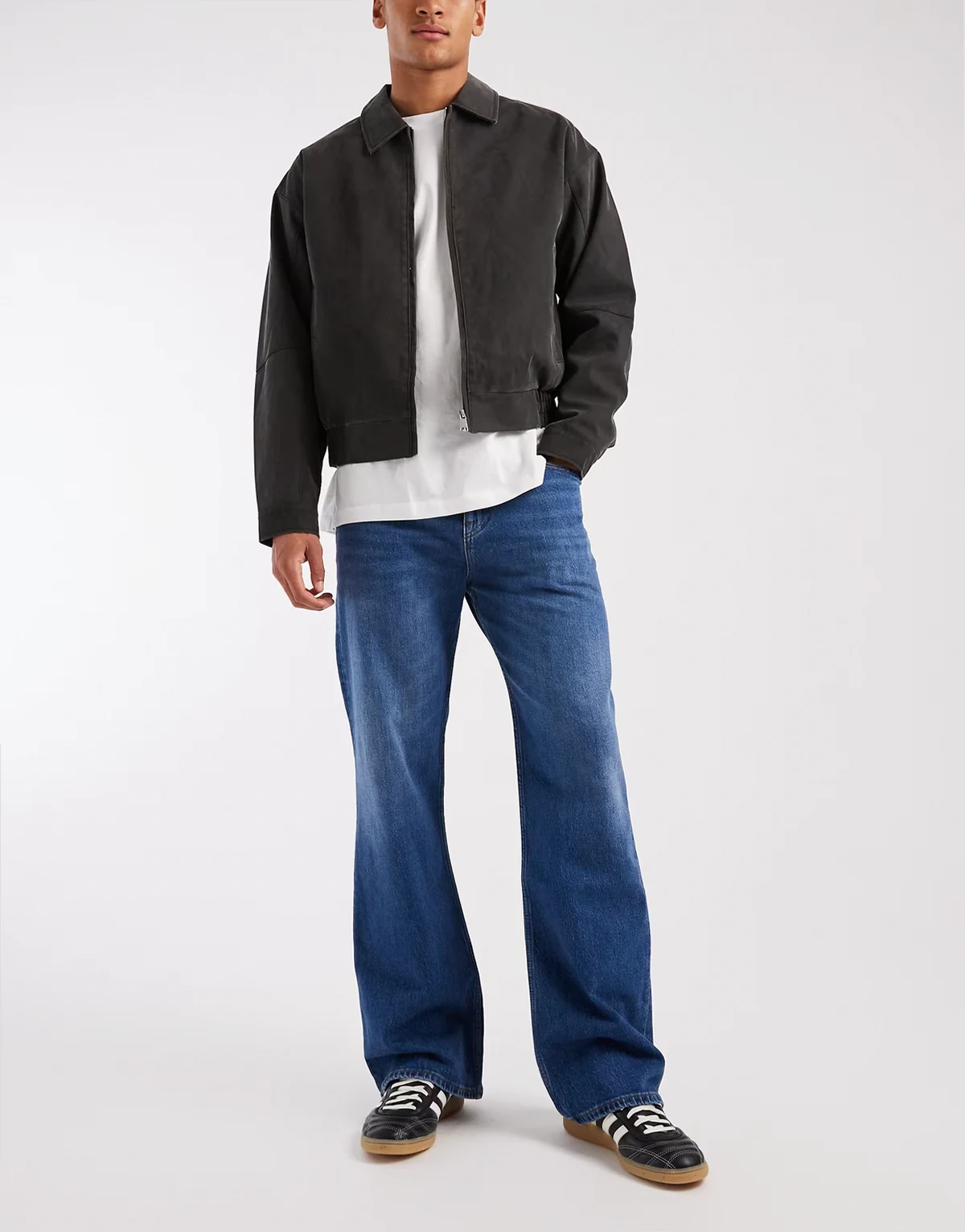 – Robbie – Bootcut-Jeans aus dunkelblauem Denim mit Relaxed-Fit-Passform