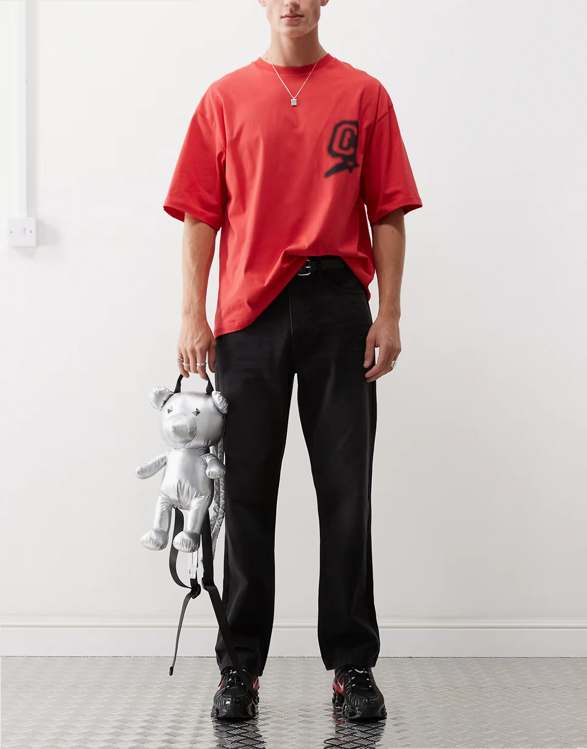 – x005 – Czarne sprane jeansy z prostymi nogawkami