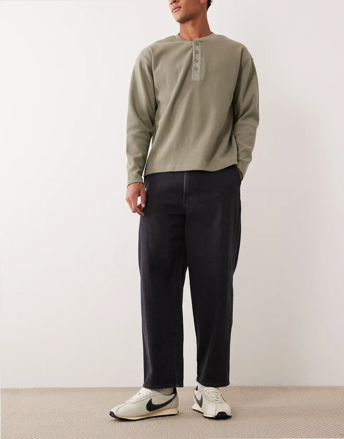 – Dan – Barrel-Jeans in Schwarz
