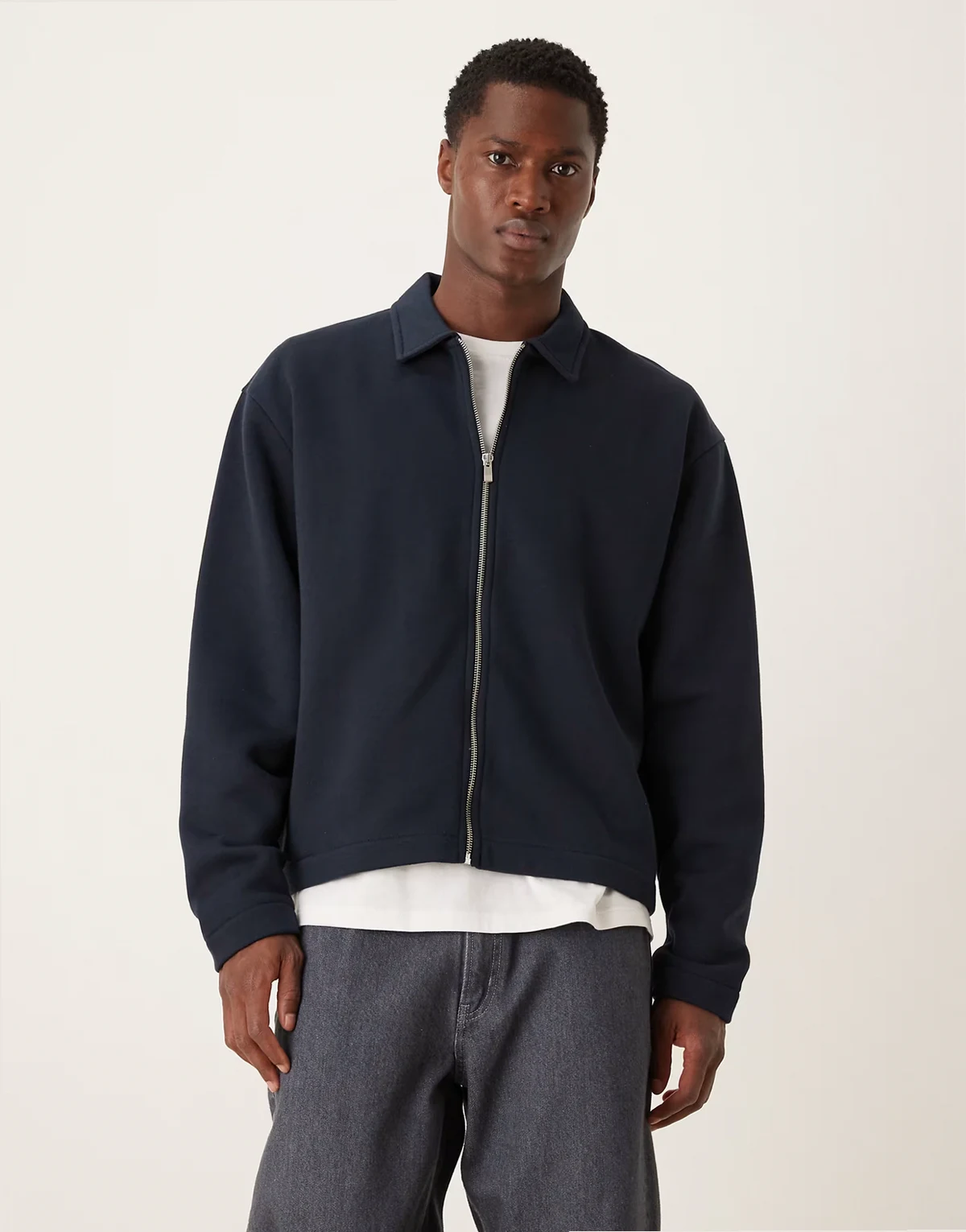 – Locker geschnittene Harrington-Jacke in Marineblau mit kastiger Passform und Reißverschluss