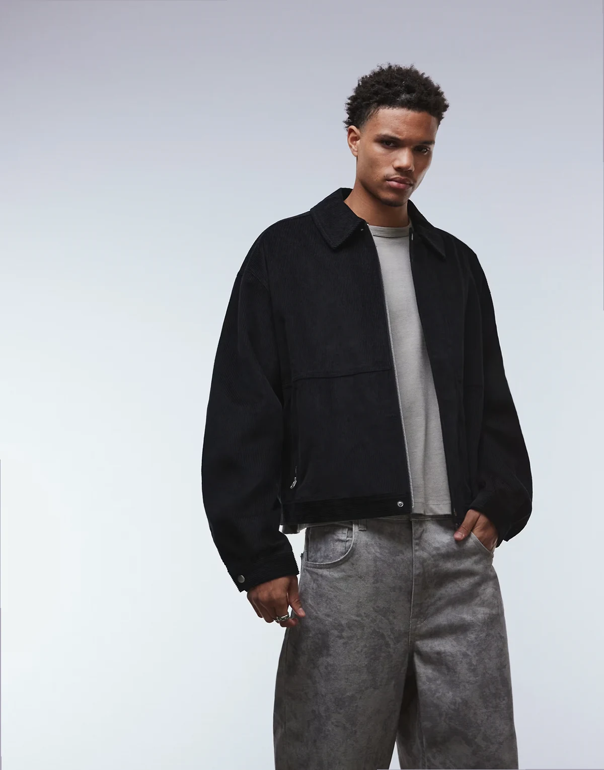 – Harrington-Jacke aus Cord in Schwarz