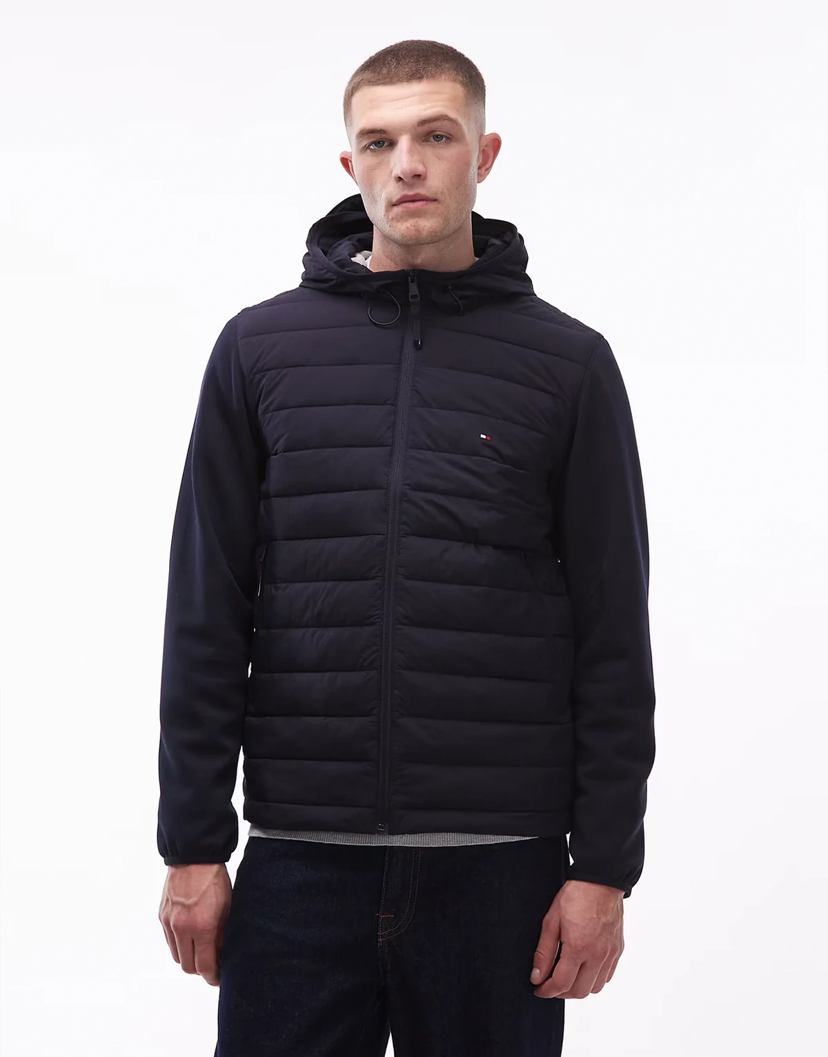 – Wattierte Performance-Jacke in Marineblau mit Kapuze