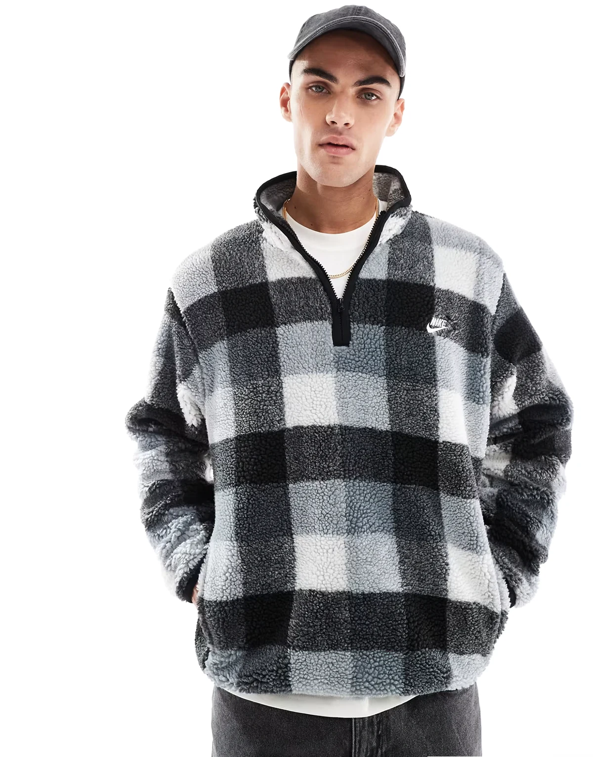 Club winterized checked fleece in black and white