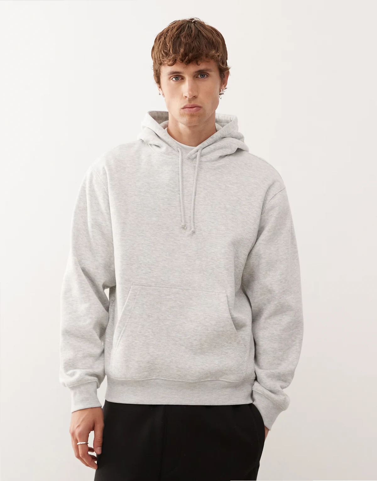 – Classic-Fit-Kapuzenpullover in meliertem Grau