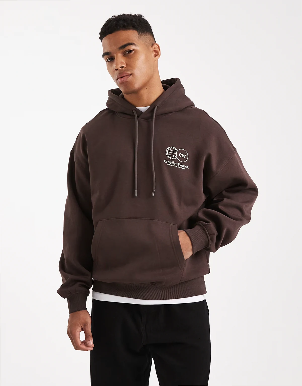 – Bedruckter Kapuzenpullover in Braun