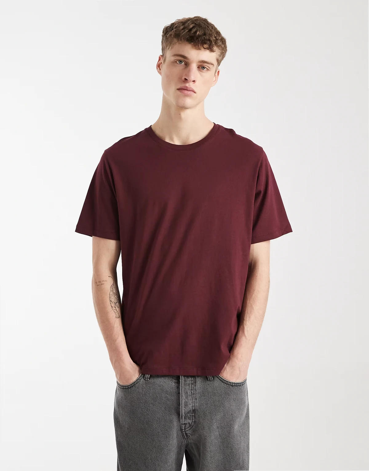 oversize T-shirt in burgundy