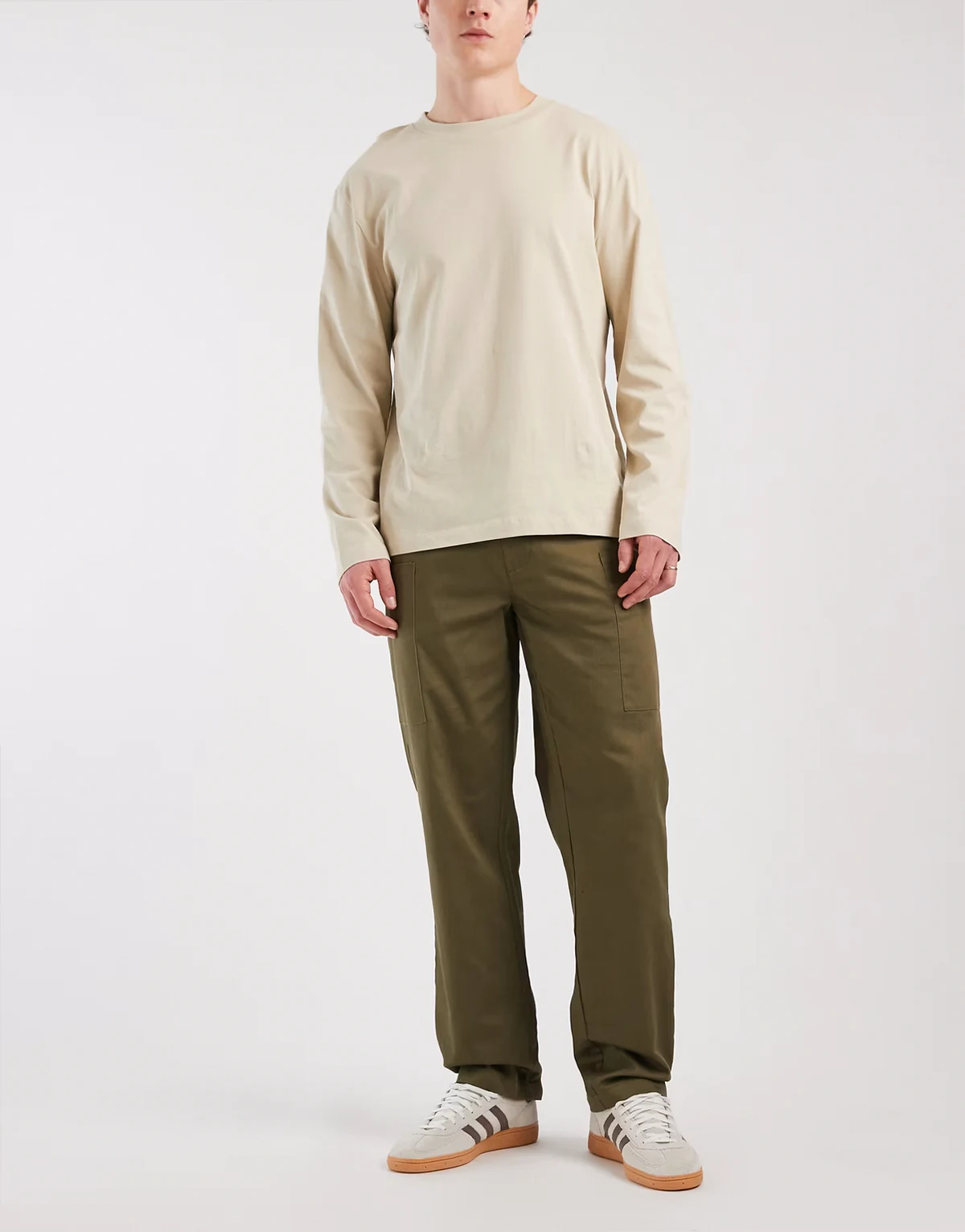 – Gerade geschnittene Cargohose aus genopptem Twill in Khaki