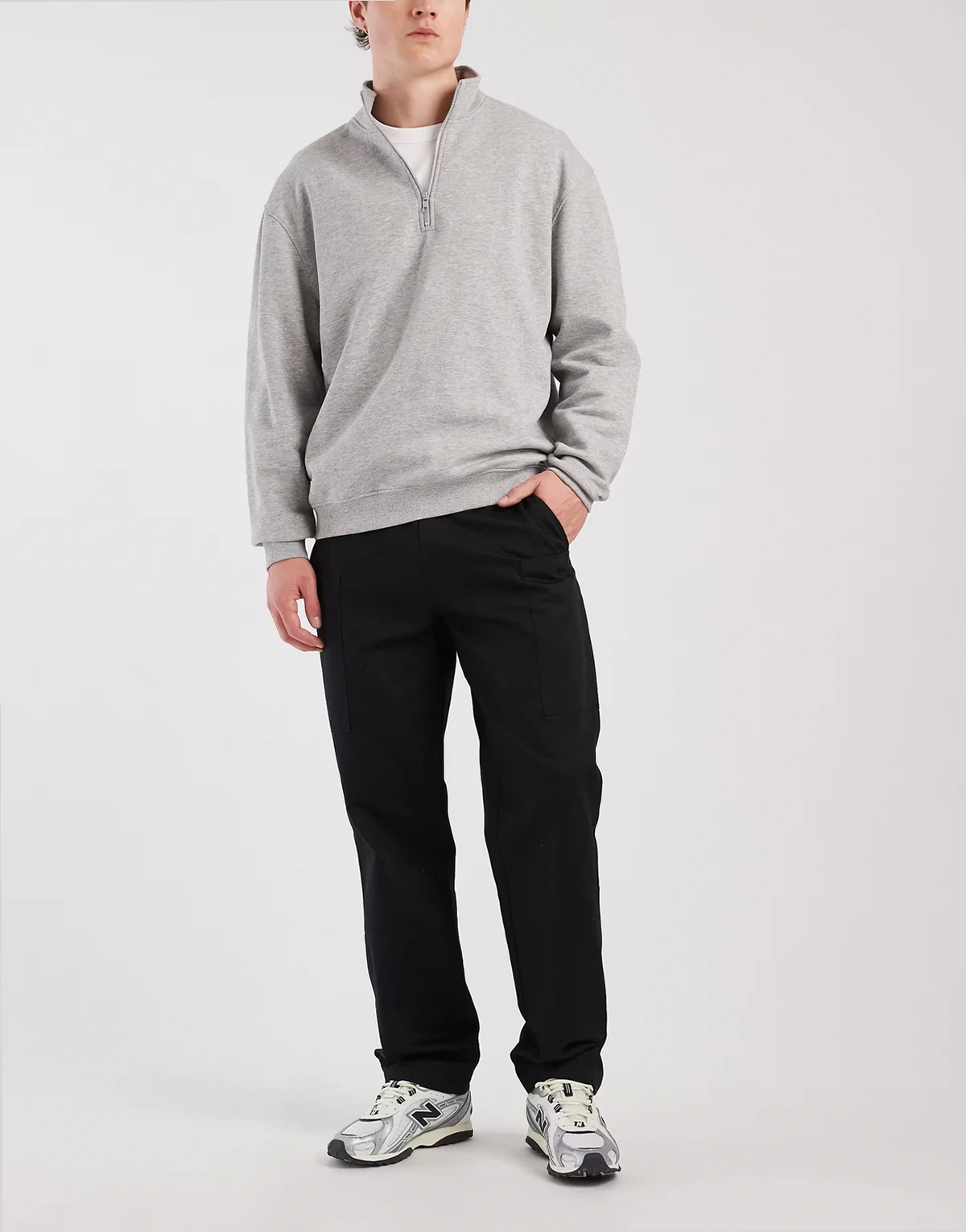 – Gerade geschnittene Cargohose aus genopptem Twill in Schwarz
