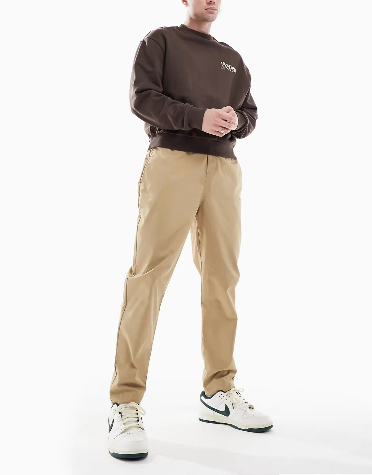 Club woven tapered pants in beige