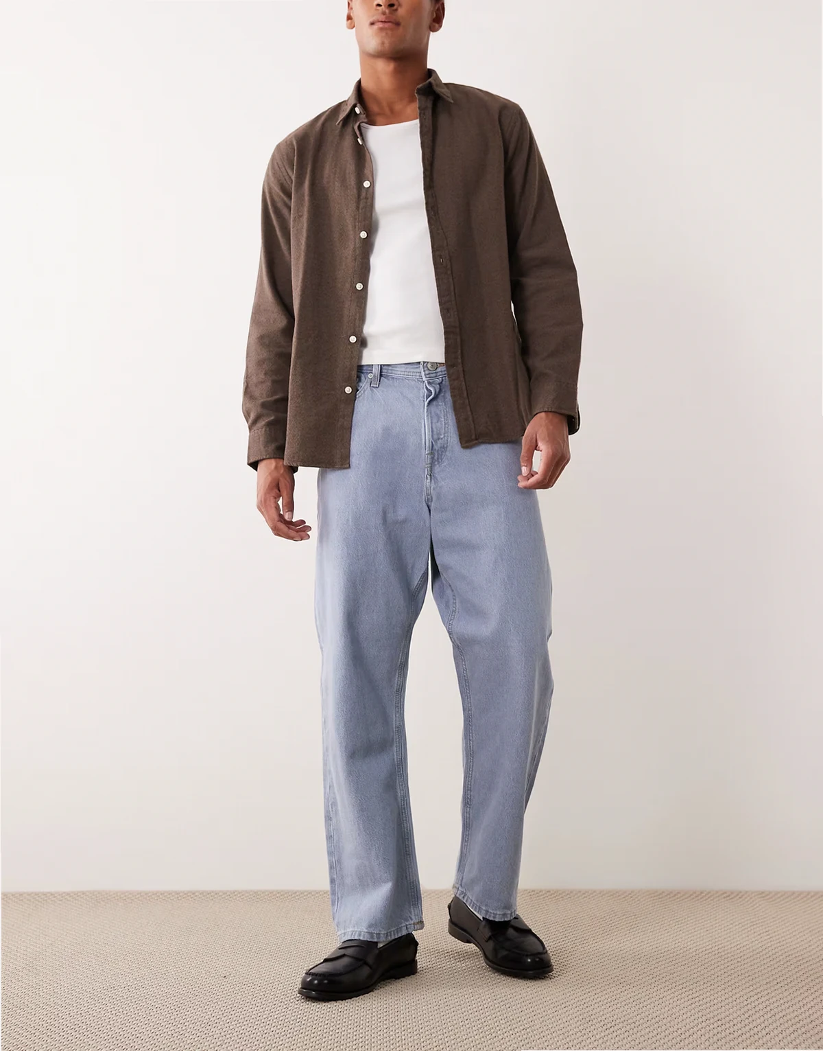 – Alex – Jasnoniebieskie luźne jeansy w stylu vintage