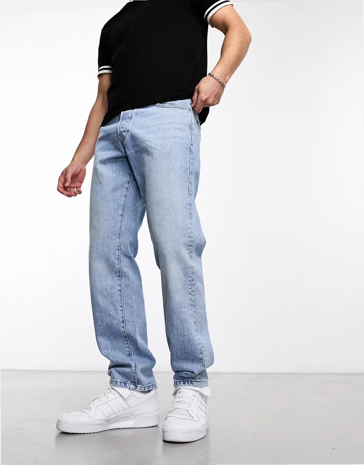 – Edge – Gerade geschnittene Jeans in heller Waschung