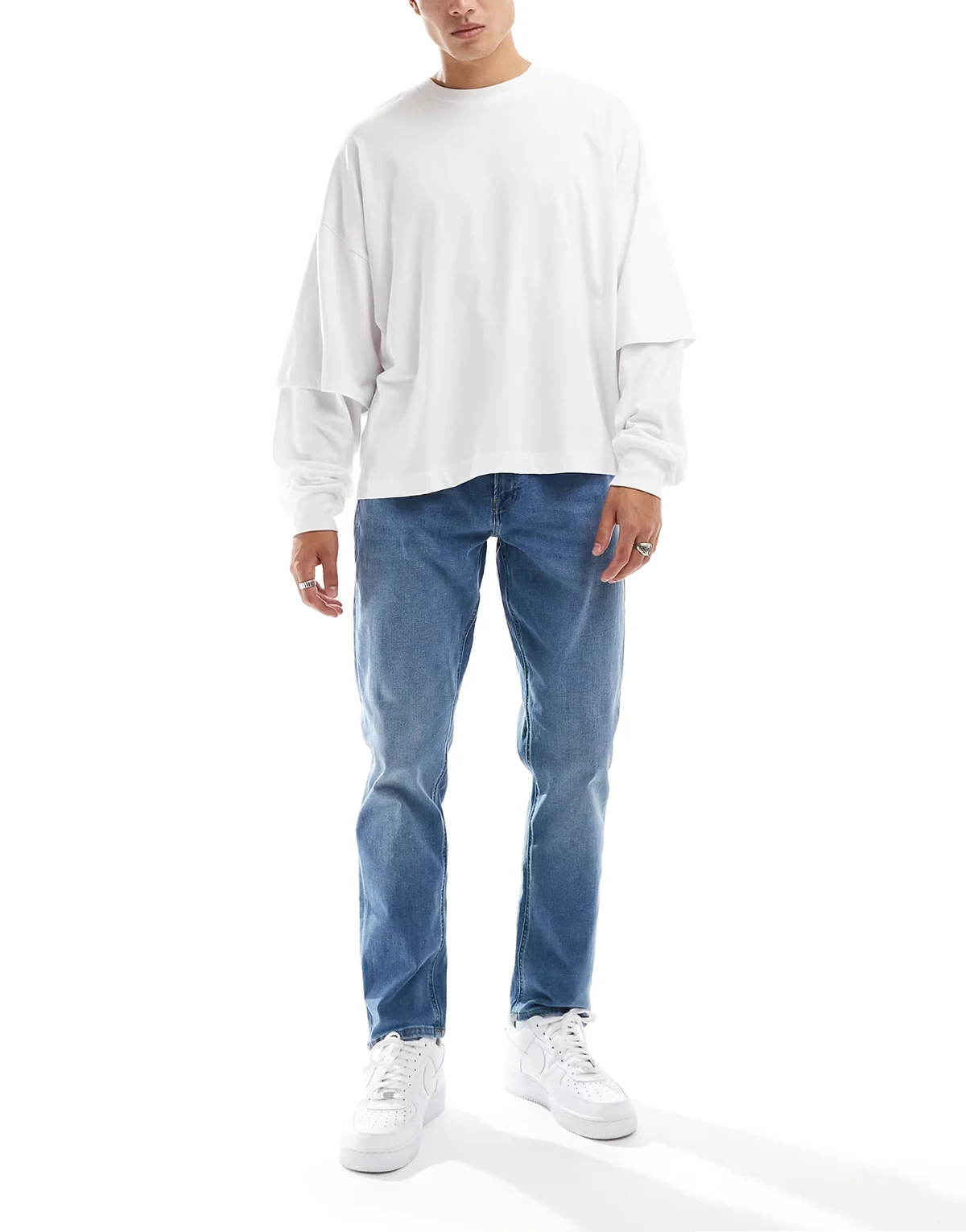 – Adam – Schmal zulaufende Jeans in Mittelblau