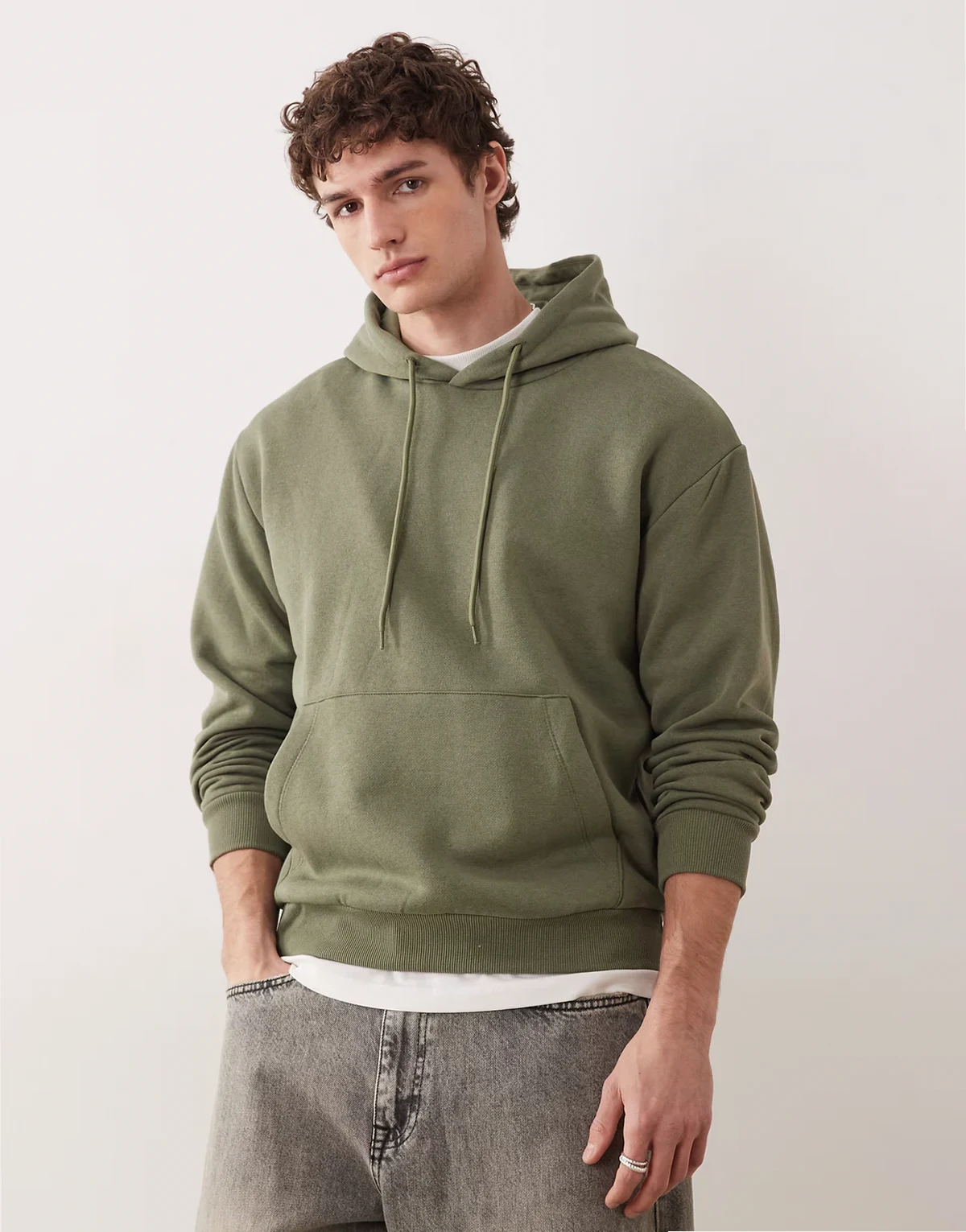 – Locker geschnittener Kapuzenpullover in Grün