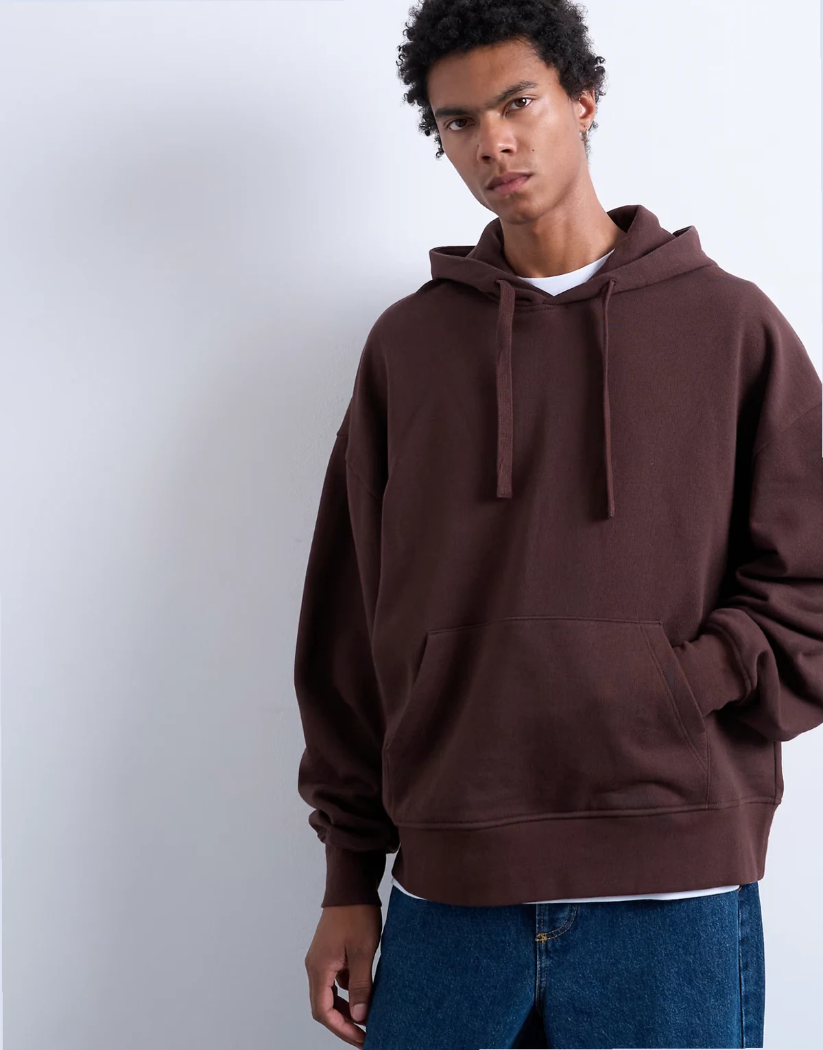 – Oversize-Kapuzenpullover in Braun aus schwerem Stoff