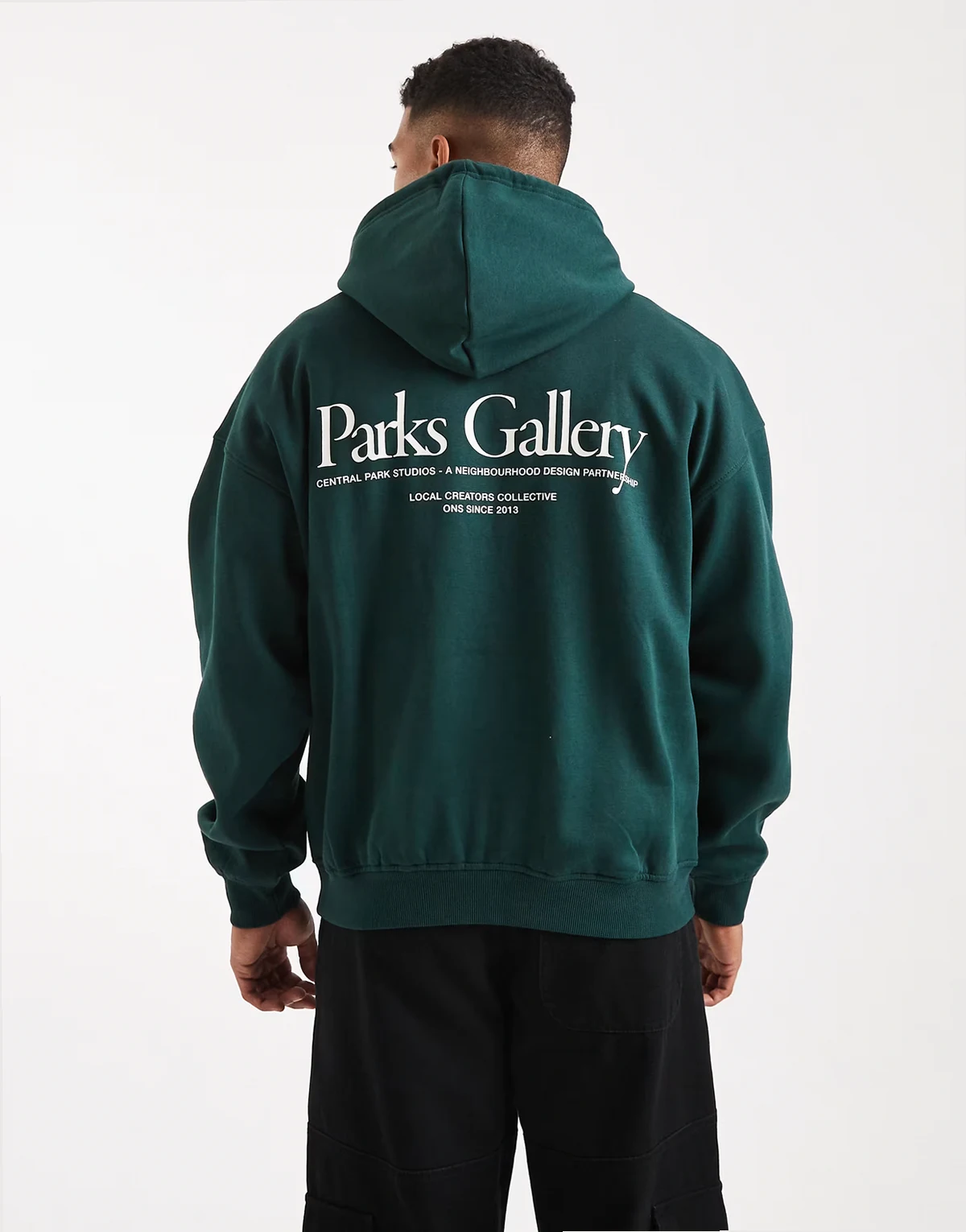 – Kapuzenpullover in Dunkelgrün mit Print