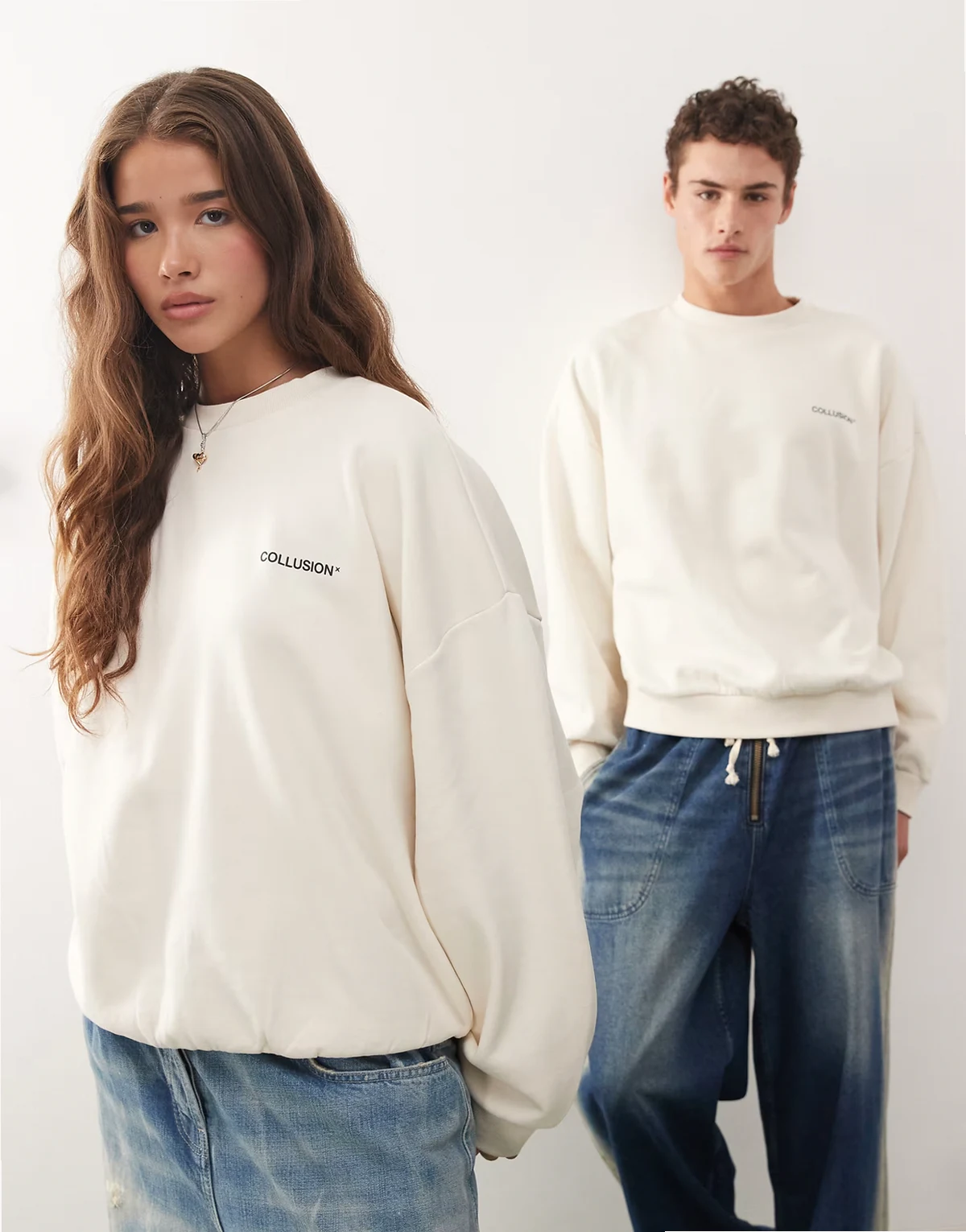 Unisex – Bluza w kolorze ecru o pudełkowym kroju z nadrukiem z logo