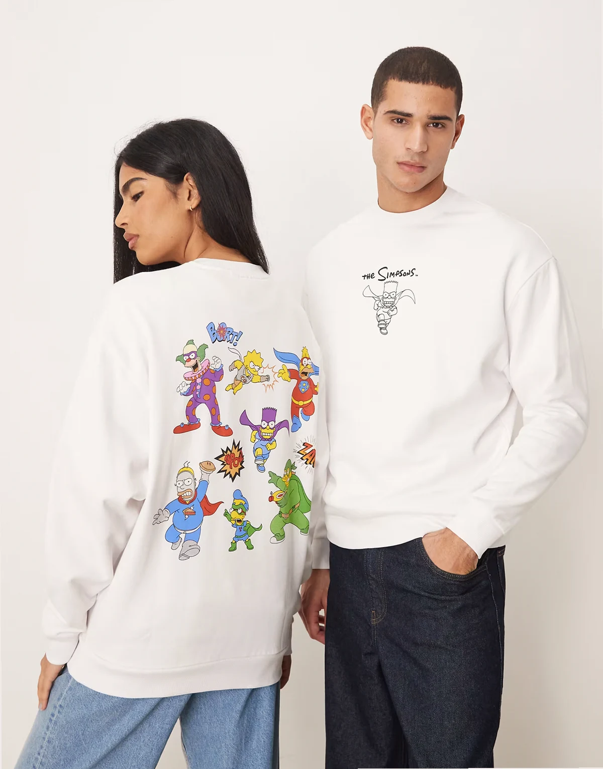 – Biały T-shirt oversize unisex z nadrukiem z motywem Simpsonów