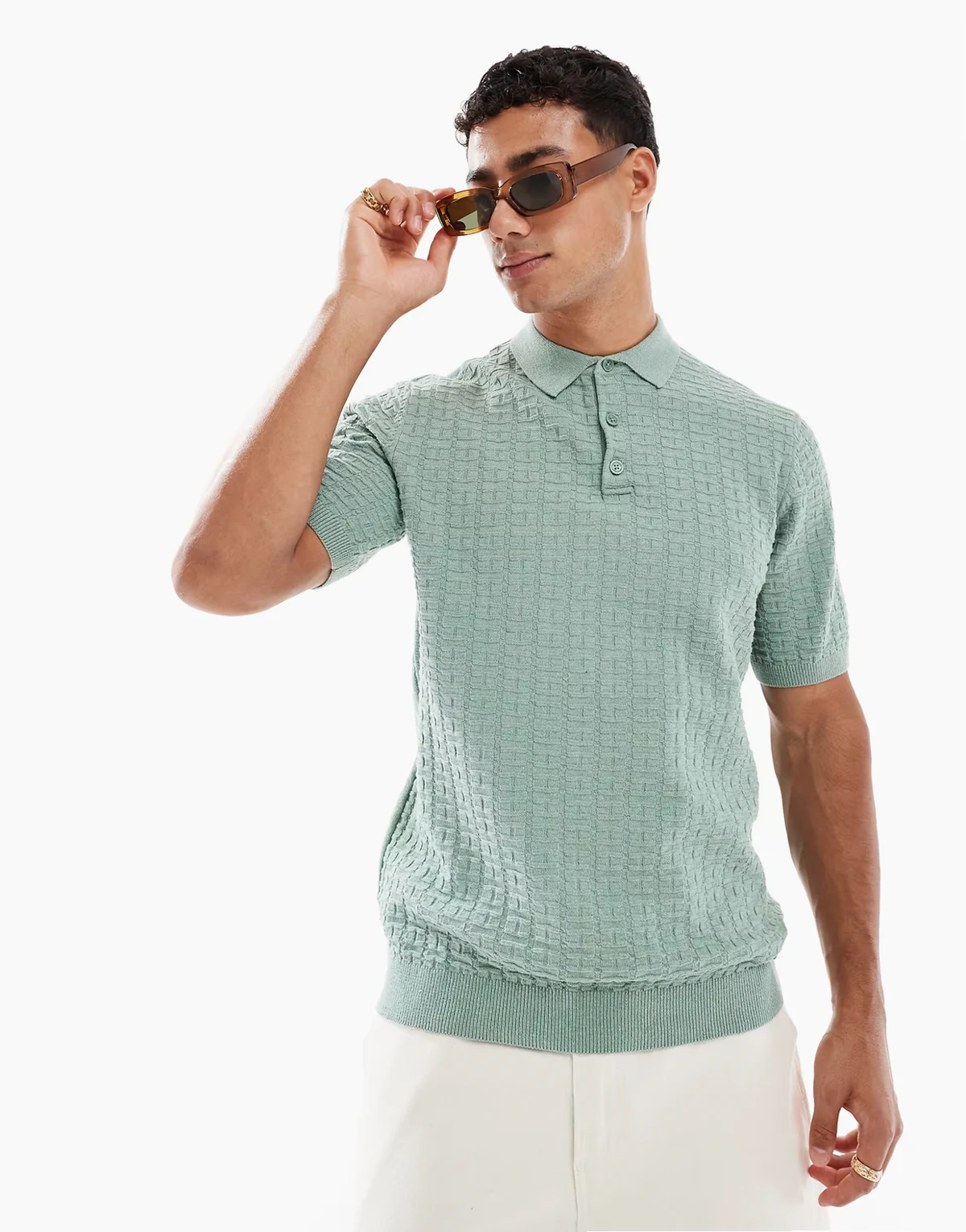 – Szałwiowozielona szydełkowa koszulka polo z krótkimi rękawami z dzianiny o dużej zawartości bawełny