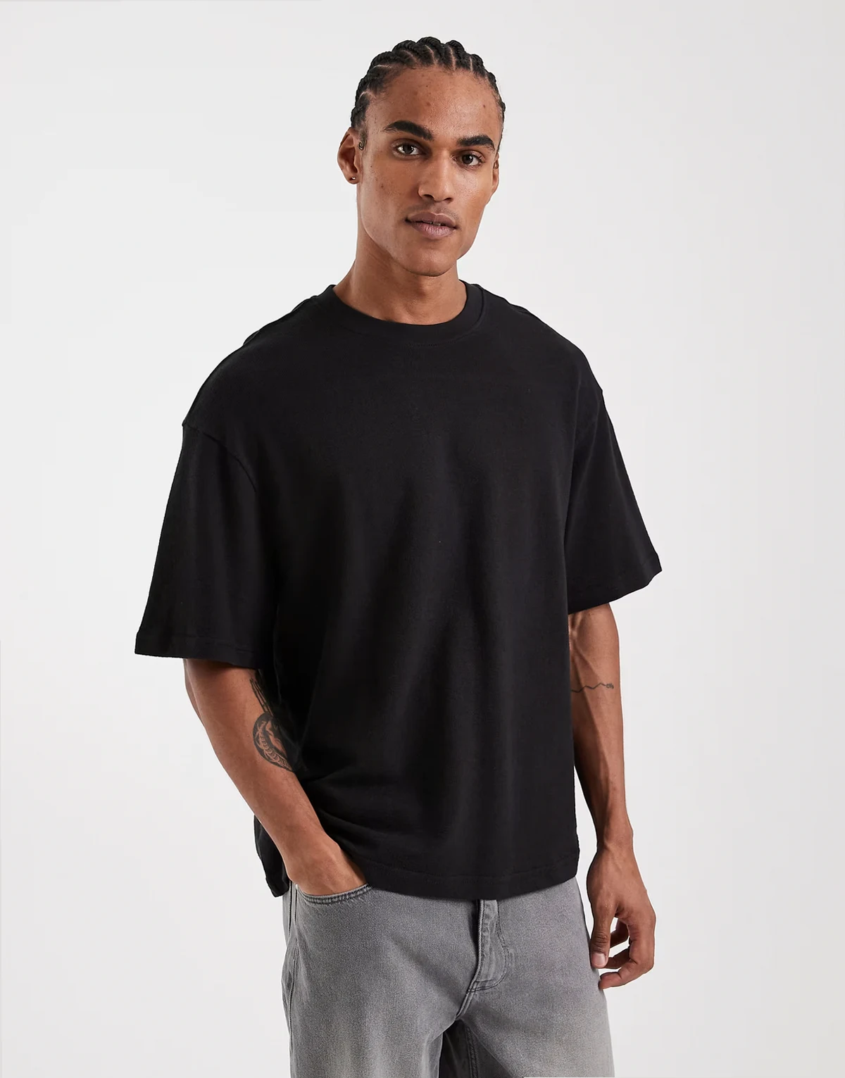 – Strukturiertes Oversize-T-Shirt in Schwarz