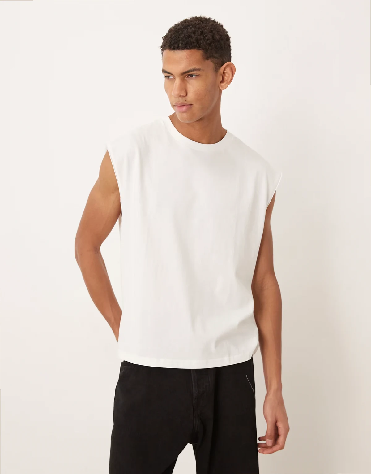 cropped muscle fit tank top in white