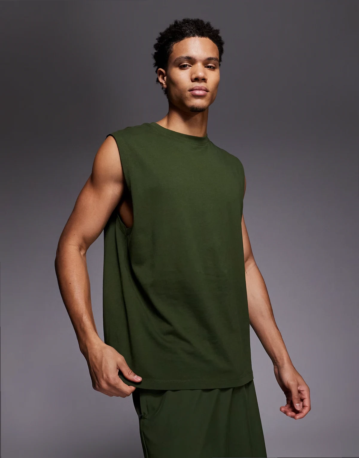 Icon cotton oversized pump training tank with quick dry finish in washed khaki