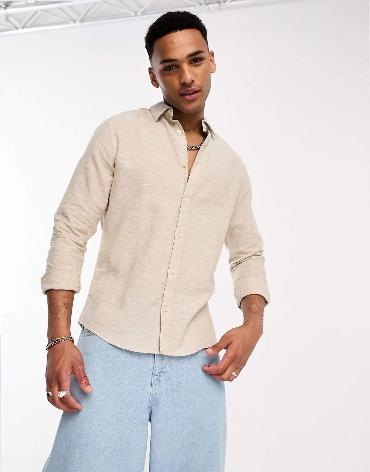 – Langärmliges Hemd aus Leinenmix in Beige