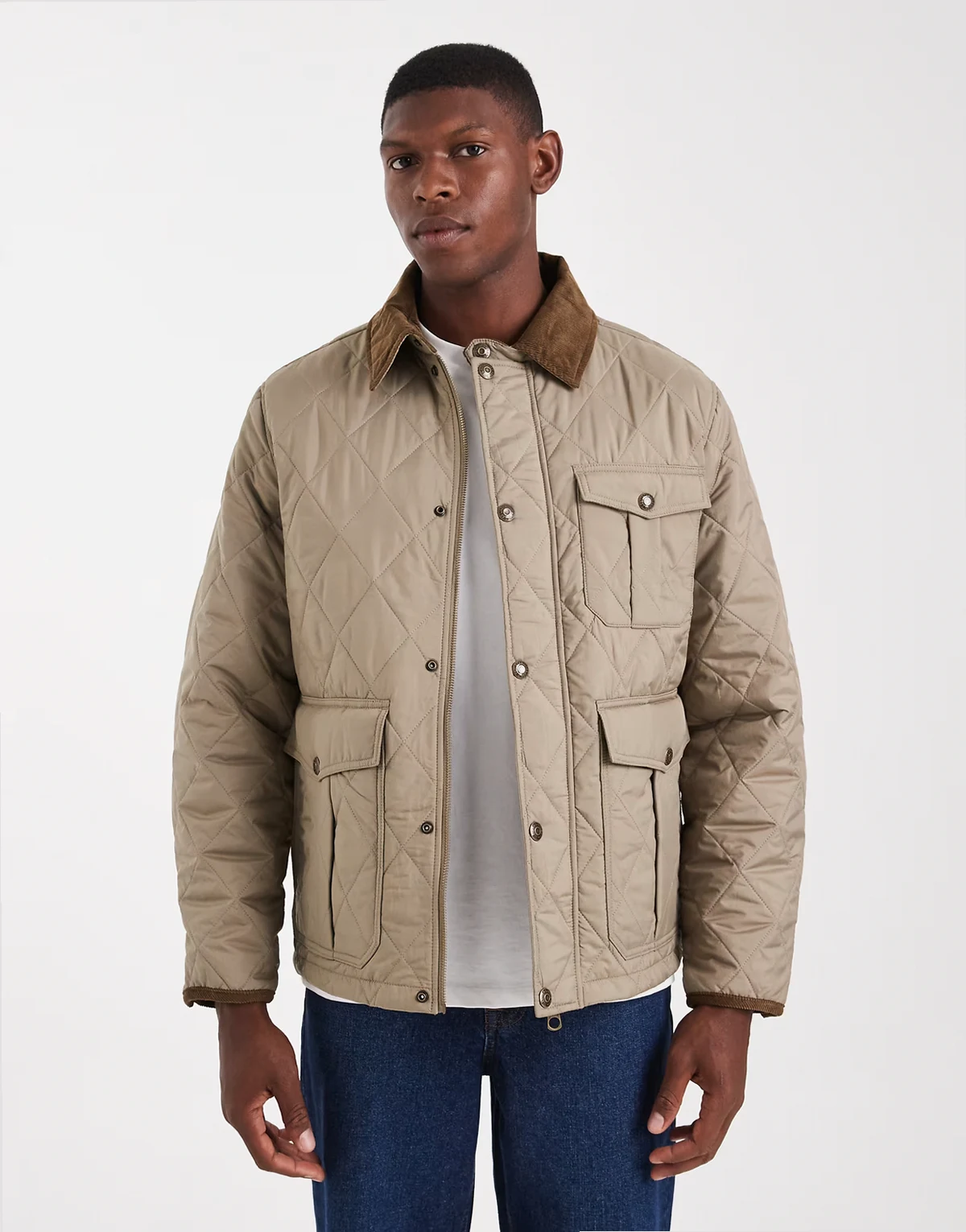 – Steppjacke in Beige mit Cordkragen